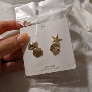 Mismatched ocean beach theme stud earrings